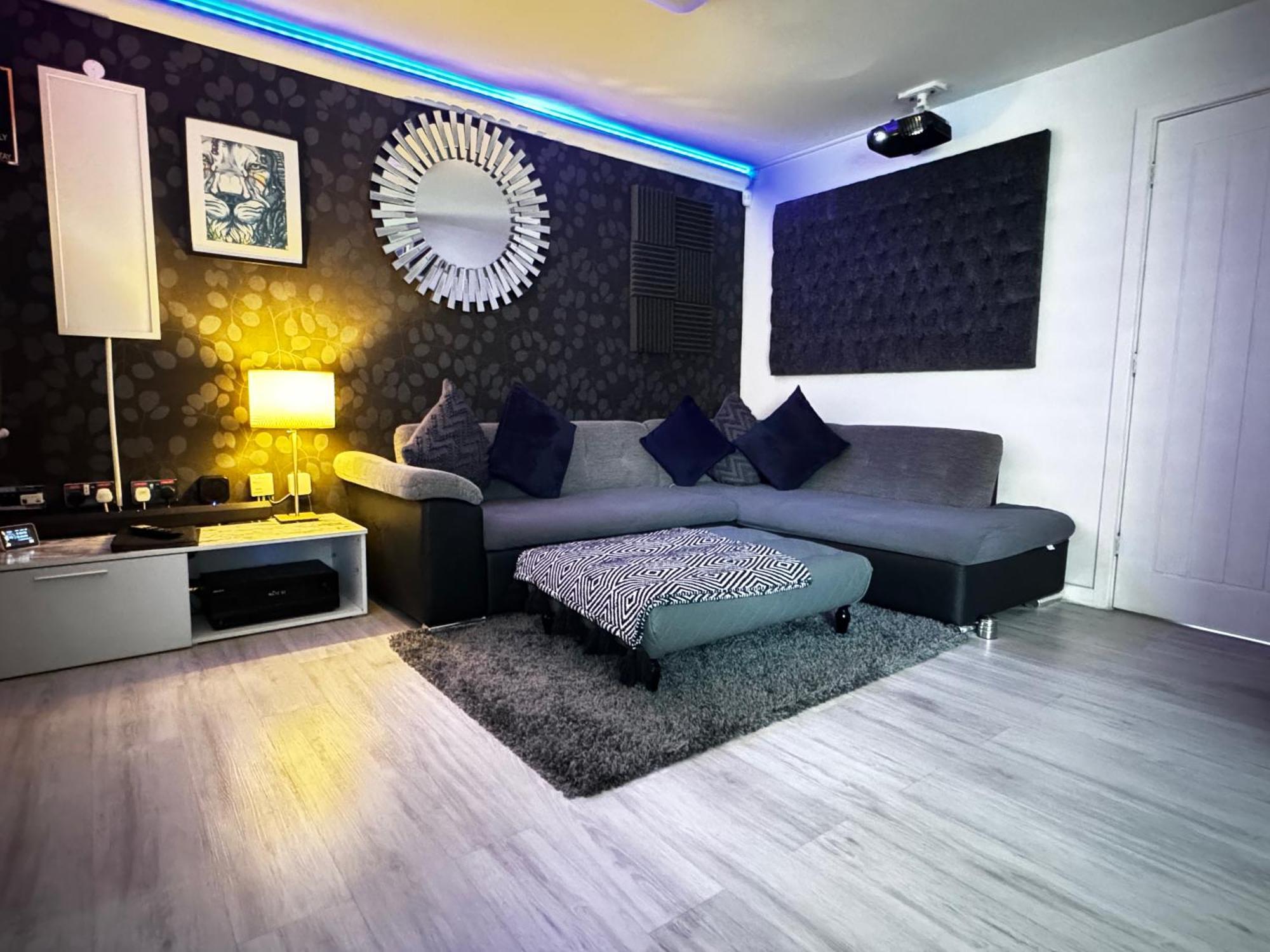 Luxury Spacious Modern Near Centre Apartamento